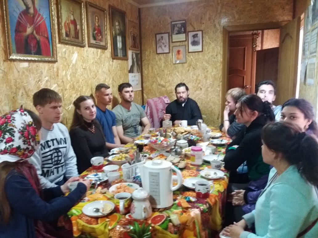 10.06.18 год. Встреча участников молодежного отдела Костанайской и Рудненской епархии в храме Архангела Михаила г. Костаная